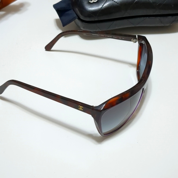 CHANEL Accessories - Chanel vintage sunglasses
